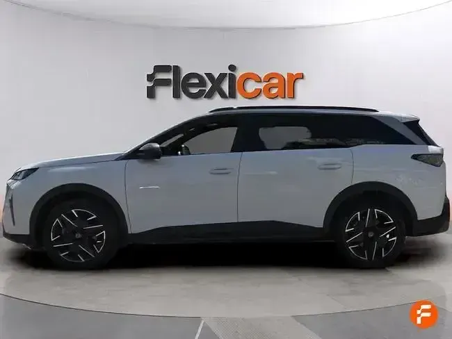 Usado Peugeot 5008 Allure 145 CV (106 kW) 2025 Blanco SUV