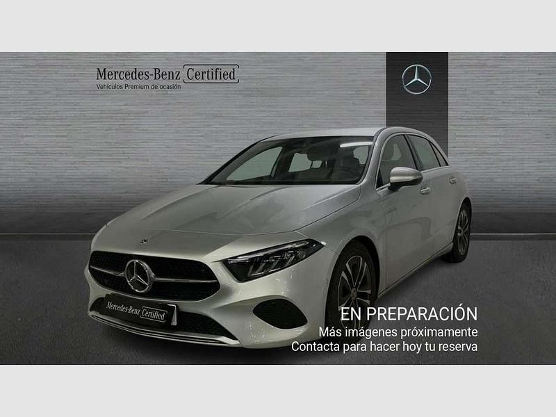 Usado Mercedes A180 136 CV (100 kW) 2023 Berlina