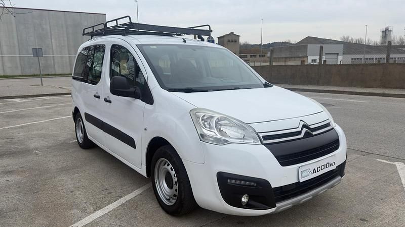 Usado Citroën Berlingo Live 75 CV (55 kW) 2018 Blanco Monovolumen
