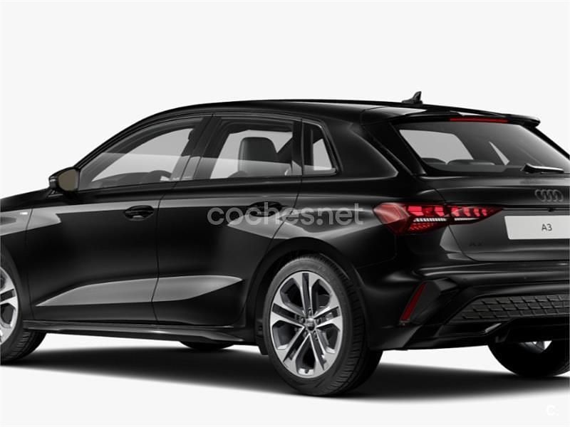 Usado Audi A3 S-Line 116 CV (85 kW) 2025 Negro Berlina