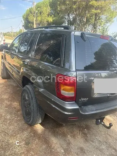 Usado Jeep Grand Cherokee Overland 163 CV (119 kW) 2004 Gris / plata SUV