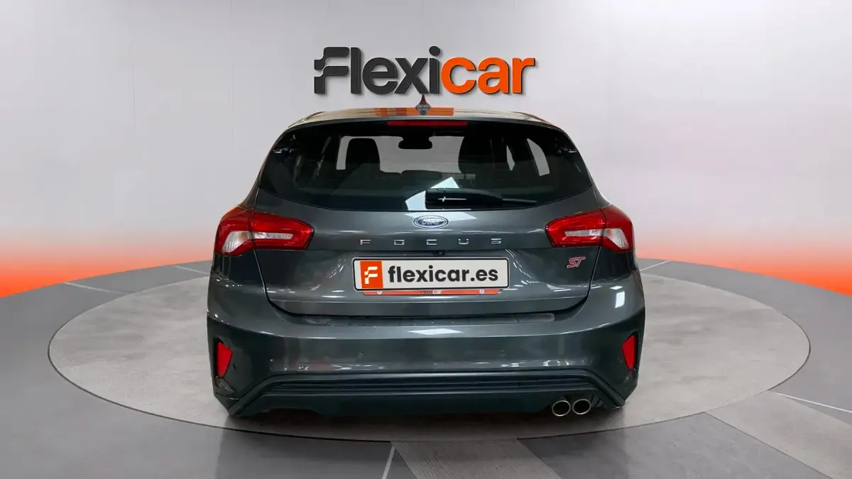 Usado Ford Focus ST-Line 125 CV (91 kW) 2020 Gris Berlina
