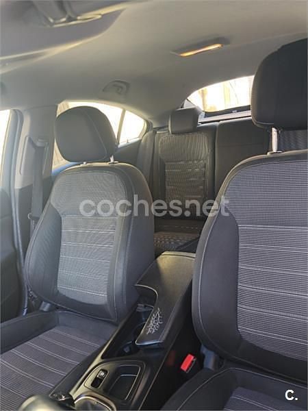 Usado Opel Insignia Excellence 140 HP (102 kW) 2015 Castanho Sedan