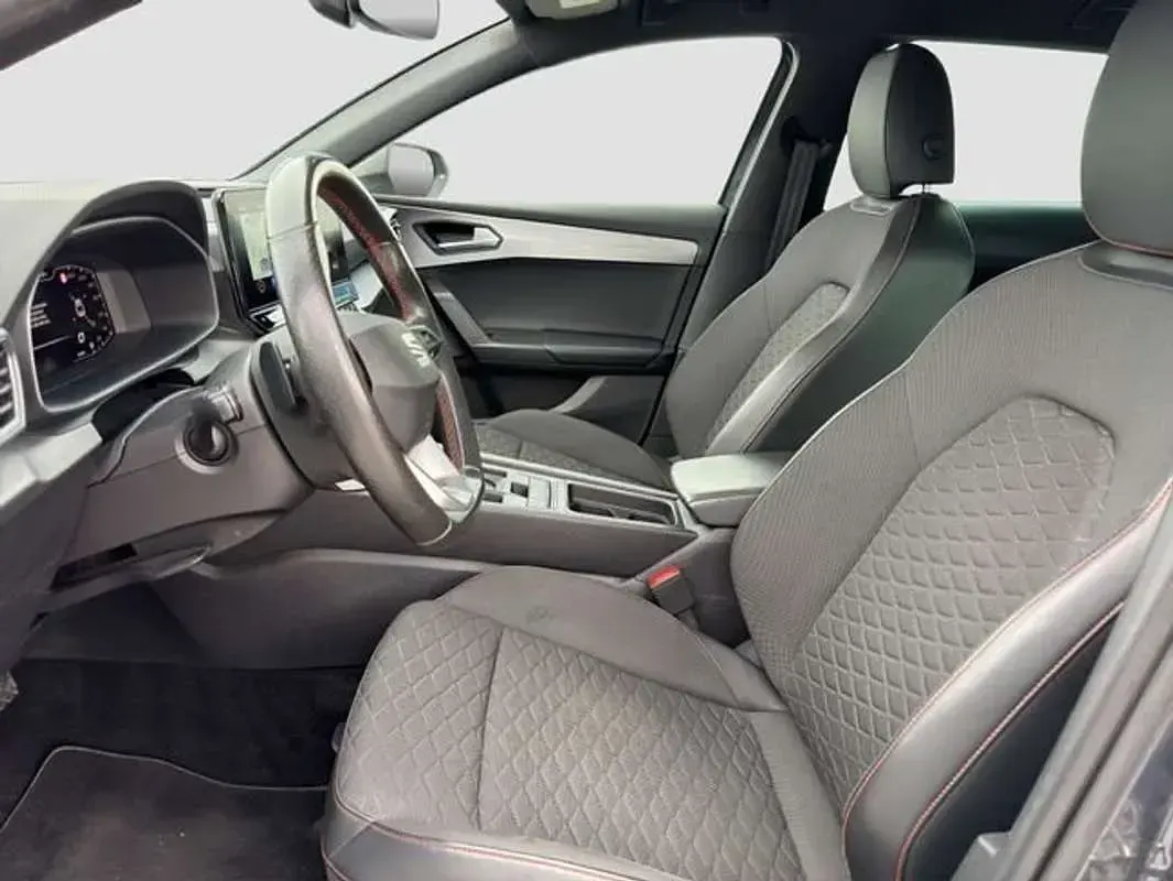 Usado Seat Leon FR 204 CV (150 kW) 2021 Gris Familiar