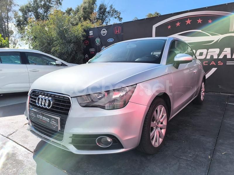 Usado Audi A1 Ambition 105 CV (77 kW) 2013 Gris / plata Berlina