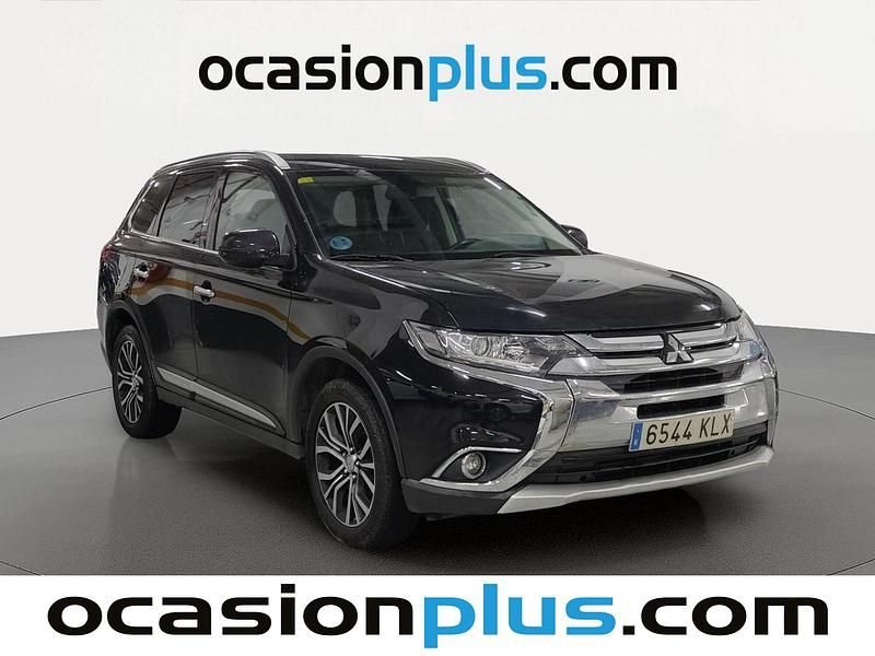 Usado Mitsubishi Outlander Motion 150 CV (110 kW) 2018 Negro SUV