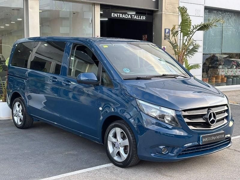 Usado Mercedes Vito Marco Polo 114 CV (83 kW) 2017 Azul Van