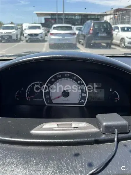 Usado Hyundai Matrix GLS 103 CV (75 kW) 2003 Gris / plata Monovolumen
