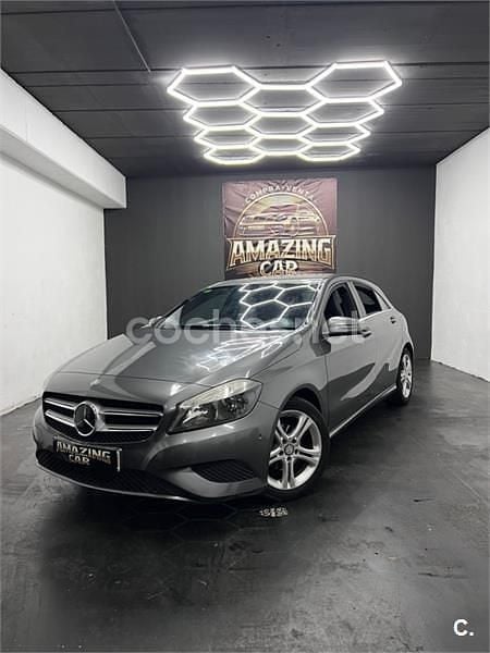 Gris / plata Usado 2014 Mercedes A180 Urban Berlina | 11.000 € (Super precio) - Imagen 1/4