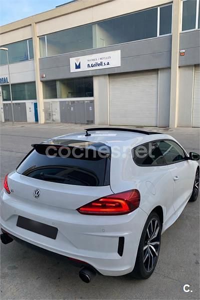 Begagnad VW Scirocco R-line 125 HK (91 kW) 2017 Vit Sportkupé