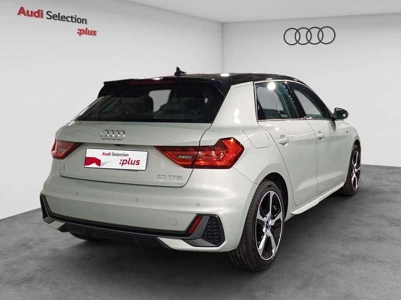 Usado Audi A1 Sportback Black Edition 116 CV (85 kW) 2024 Gris Utilitario