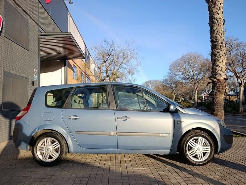 Usado Renault Grand Scénic II Authentique 120 CV (88 kW) 2004 Beige Monovolumen