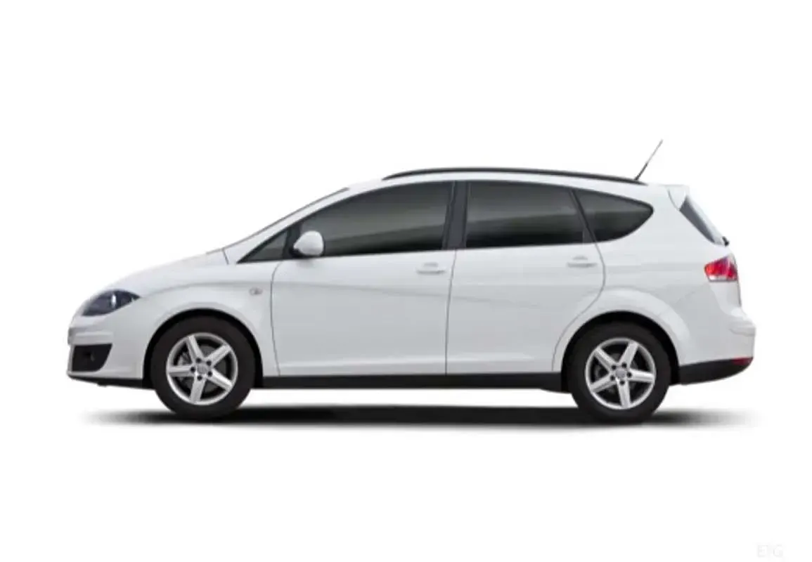 Usado Seat Altea XL Reference 105 CV (77 kW) 2010 Gris Monovolumen