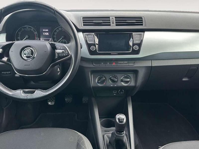 Usado Skoda Fabia Ambition 95 CV (69 kW) 2021 Blanco Berlina