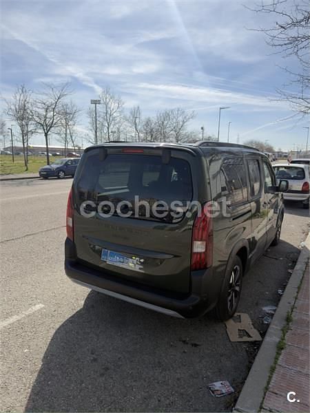 Usado Peugeot Rifter GT 130 CV (95 kW) 2024 Verde Monovolumen