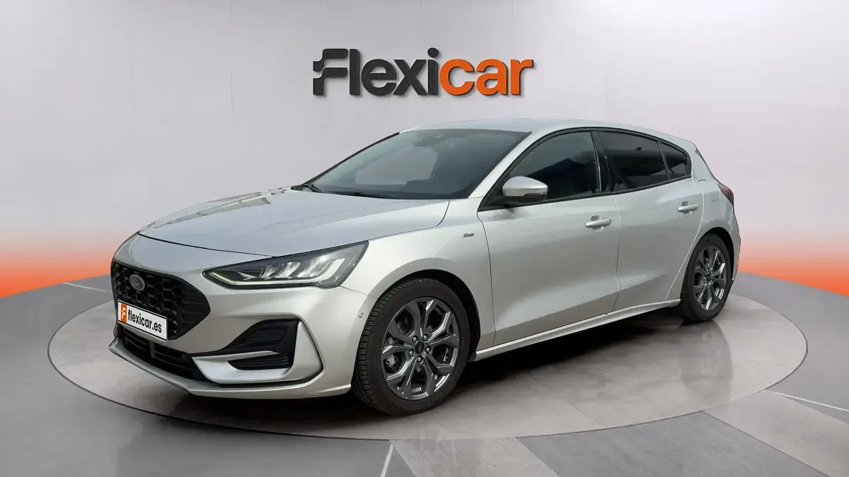 Usado Ford Focus ST-Line 155 CV (114 kW) 2023 Gris Berlina