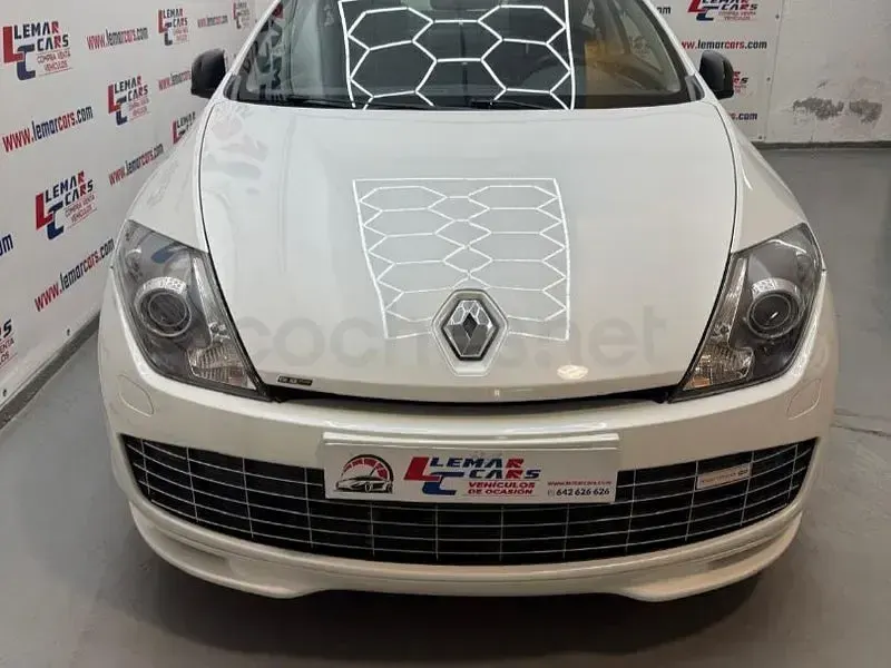 Usado Renault Laguna Coupé 150 CV (110 kW) 2012 Blanco Coupe