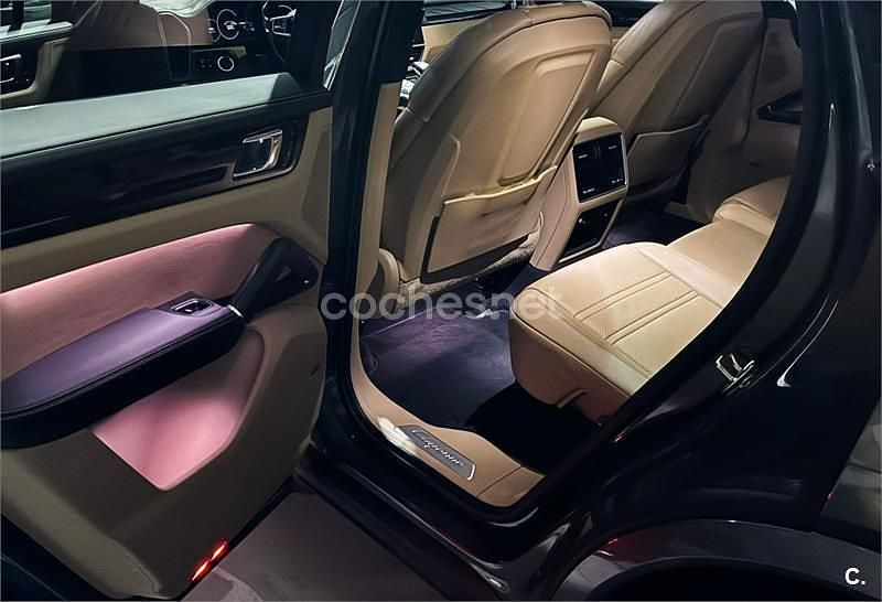 Usado Porsche Cayenne Coupe 462 CV (339 kW) 2021 Gris / plata Coupe