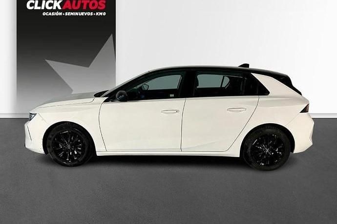 Usado Opel Astra Edition 130 CV (95 kW) 2023 Rojo