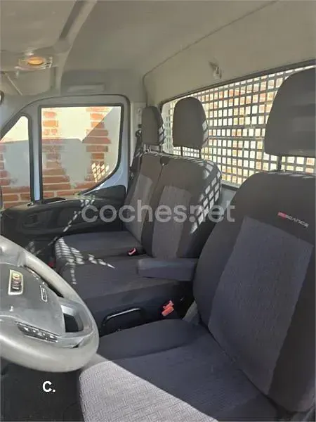 Usado Iveco Daily 126 CV (92 kW) 2012 Blanco Pickup/Camioneta