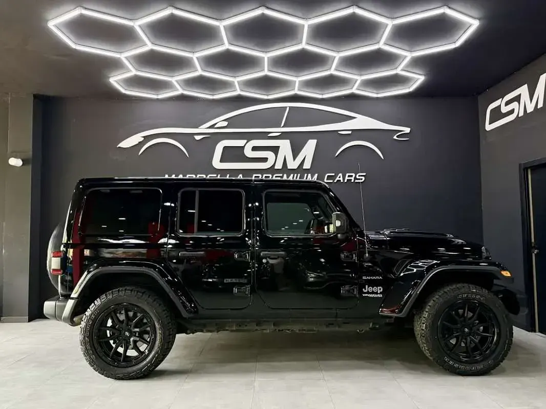 Usado Jeep Wrangler Unlimited Sahara 268 CV (197 kW) 2019 Negro SUV
