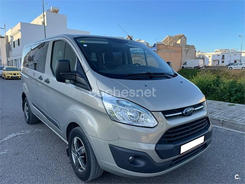 Usado Ford Tourneo Limited 125 CV (91 kW) 2014 Marrón Monovolumen