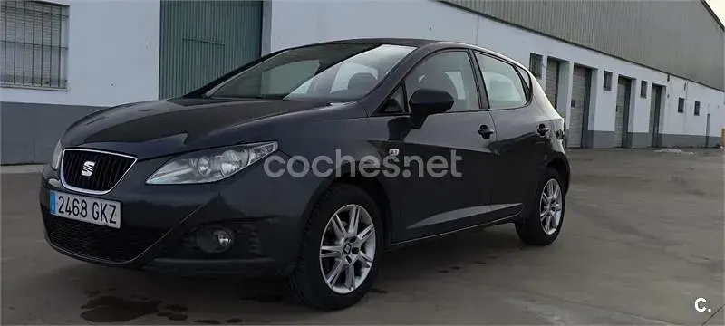 Usado Seat Ibiza Style 85 CV (62 kW) 2009 Gris / plata Berlina