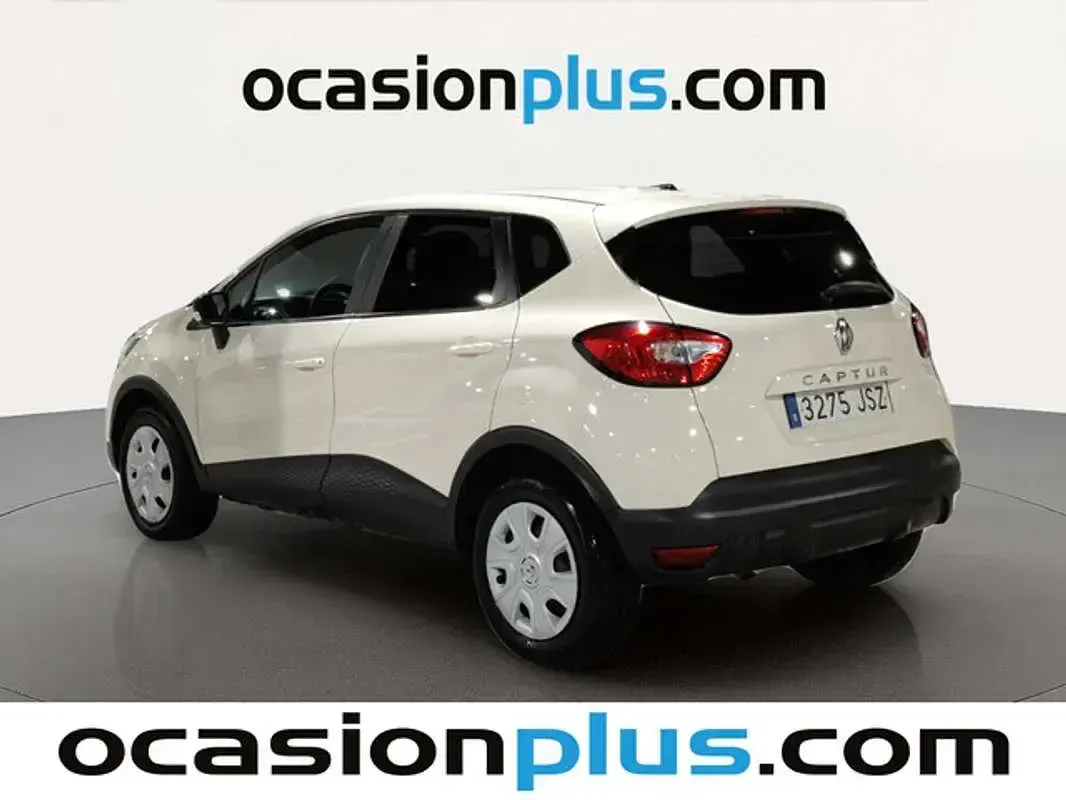 Usado Renault Captur Life 90 CV (66 kW) 2016 Beige SUV