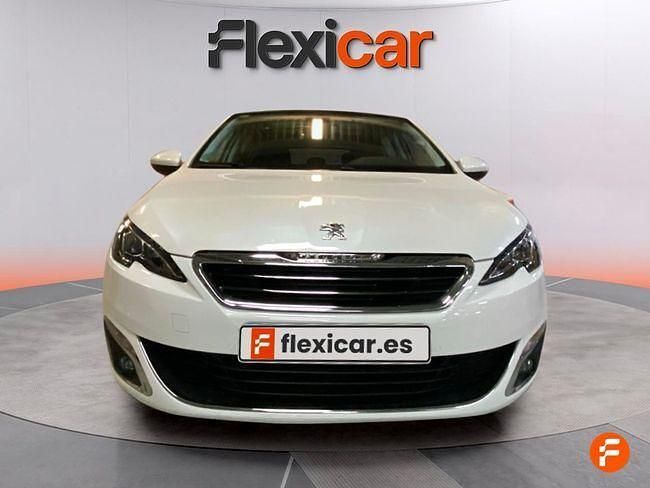 Usado Peugeot 308 Allure 130 CV (95 kW) 2016 Blanco Berlina