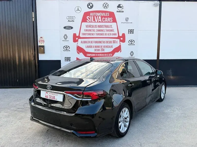 Usado Toyota Corolla Edition 140 CV (102 kW) 2023 Negro Berlina
