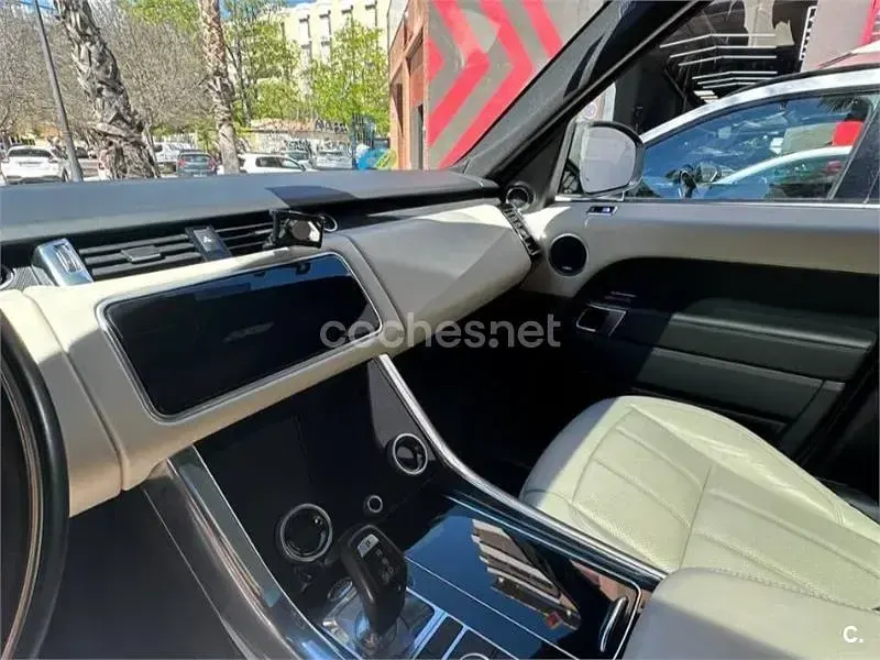 Usado Land Rover Range Rover Sport HSE 249 CV (183 kW) 2021 Gris / plata SUV