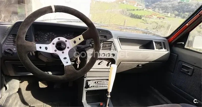 Usado Peugeot 309 GTi 130 CV (95 kW) 1987 Rojo Utilitario