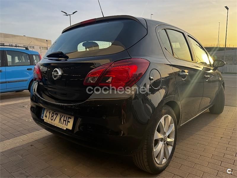 Usado Opel Corsa Selective 90 CV (66 kW) 2018 Negro Utilitario
