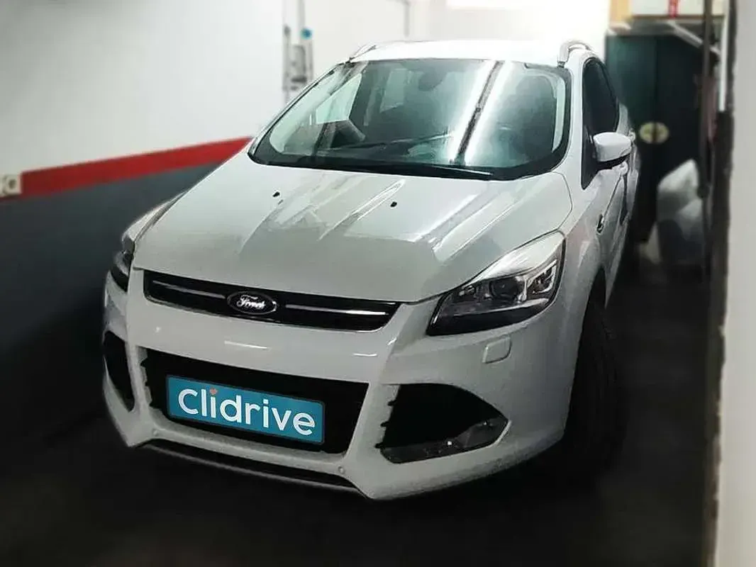 Usado Ford Kuga Titanium 150 CV (110 kW) 2013 Blanco SUV