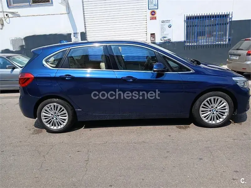 Usado BMW 218 150 CV (110 kW) 2015 Azul Familiar