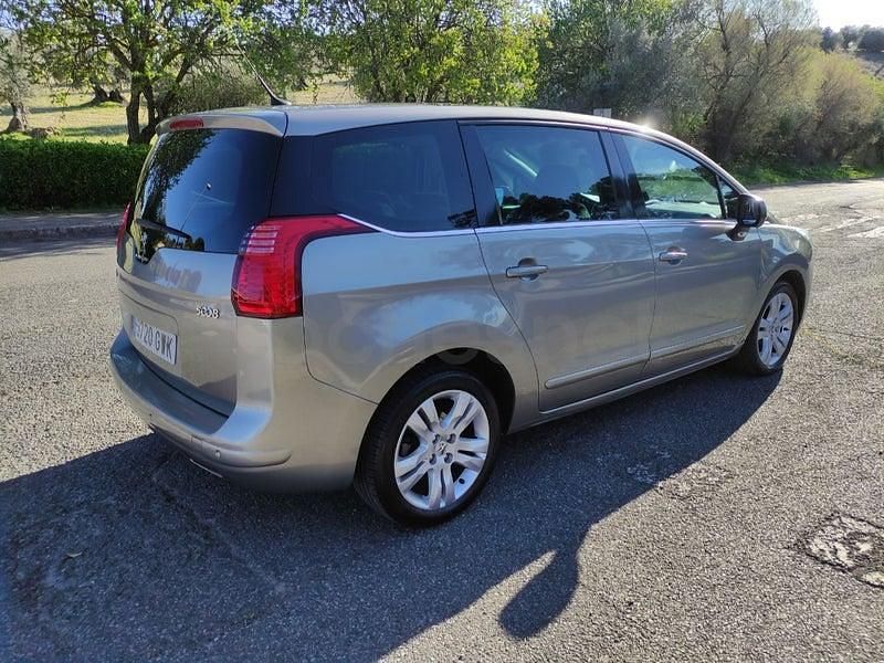 Usado Peugeot 5008 Sport 150 CV (110 kW) 2010 Beige Monovolumen