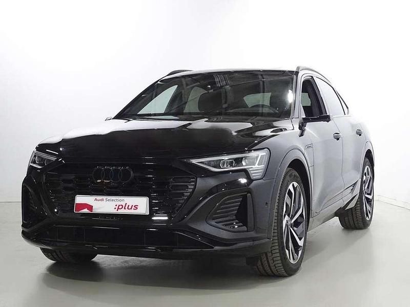 Negro Usado 2024 Audi Q8 e-tron S-Line SUV | 67.300 € - Imagen 1/4