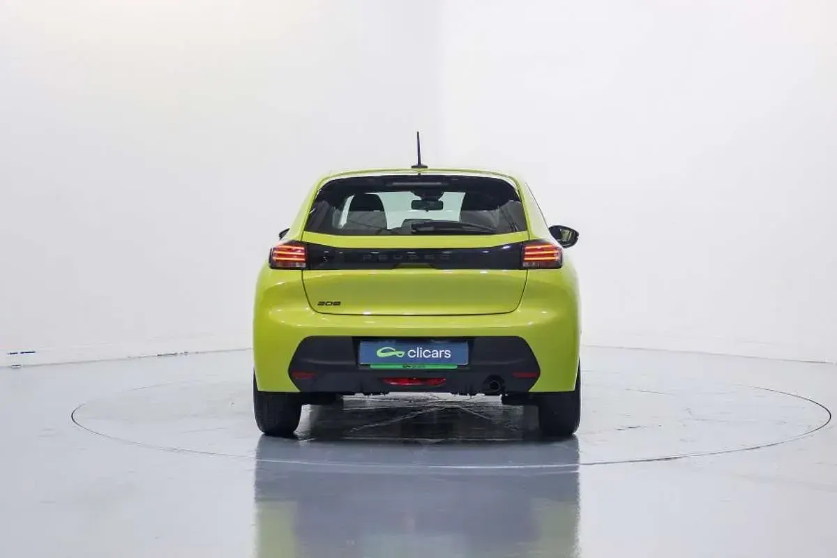 Occasion Peugeot 208 Active 102 ch (75 kW) 2024 Jaune Citadine