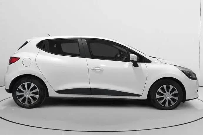 Usado Renault Clio Expression 90 CV (66 kW) 2015