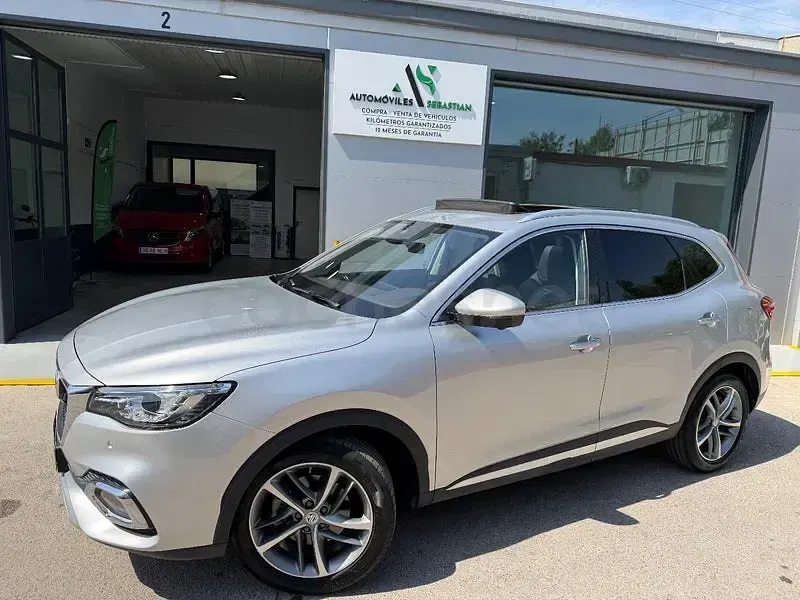 Usado MG HS Luxury 162 CV (119 kW) 2023 Gris / plata SUV
