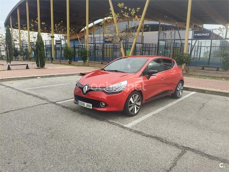 Usado Renault Clio IV 90 CV (66 kW) 2015 Rojo Berlina