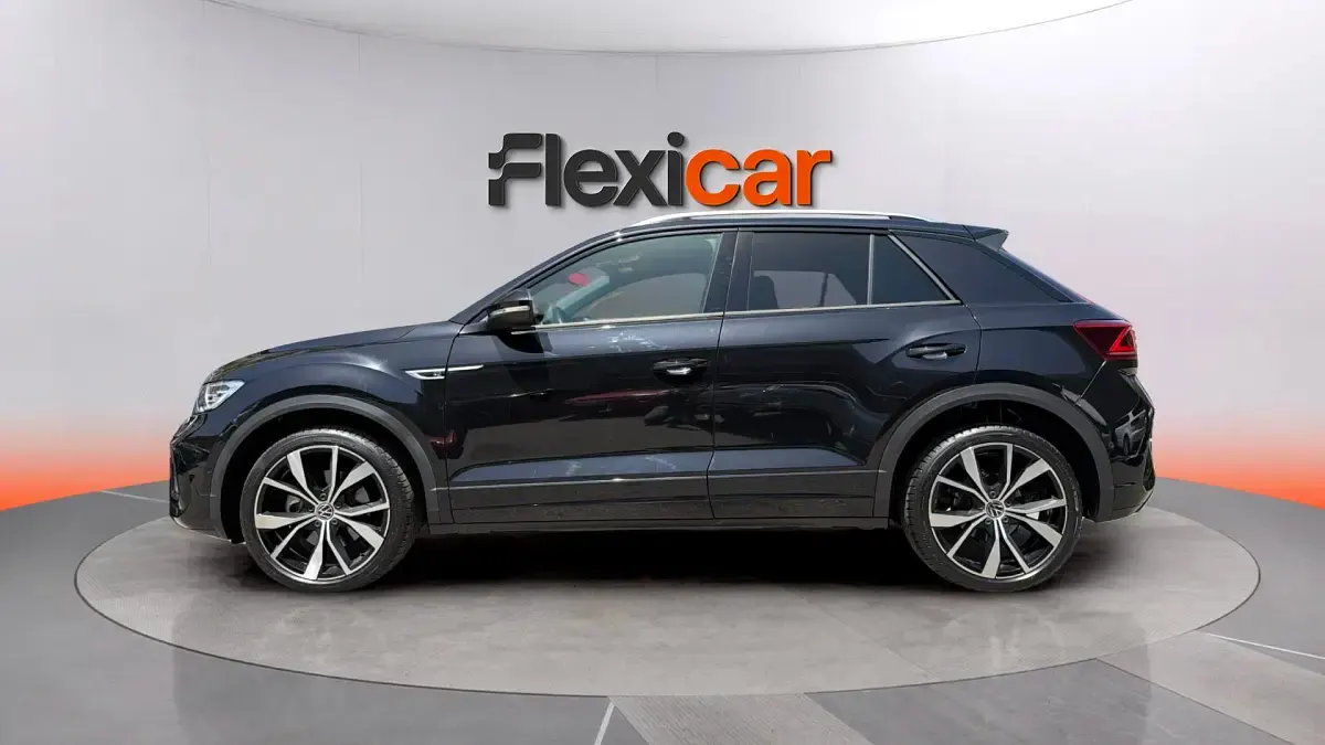 Usado VW T-Roc R-line 150 CV (110 kW) 2024 Negro SUV
