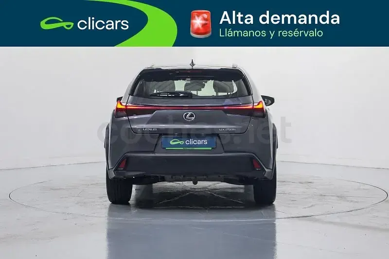 Usado Lexus UX Business Edition 184 CV (135 kW) 2023 Gris / plata SUV