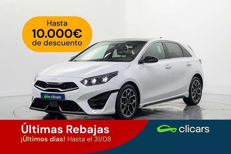 Blanco Usado 2023 Kia Ceed GT GT-Line Utilitario | 22.290 € (Precio justo) - Imagen 1/4