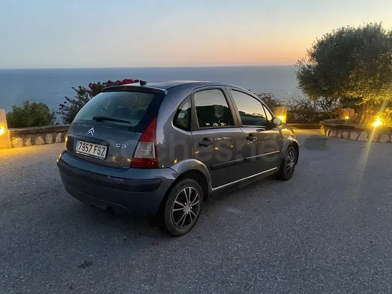 Usado Citroën C3 Exclusive 70 CV (51 kW) 2008 Negro Berlina