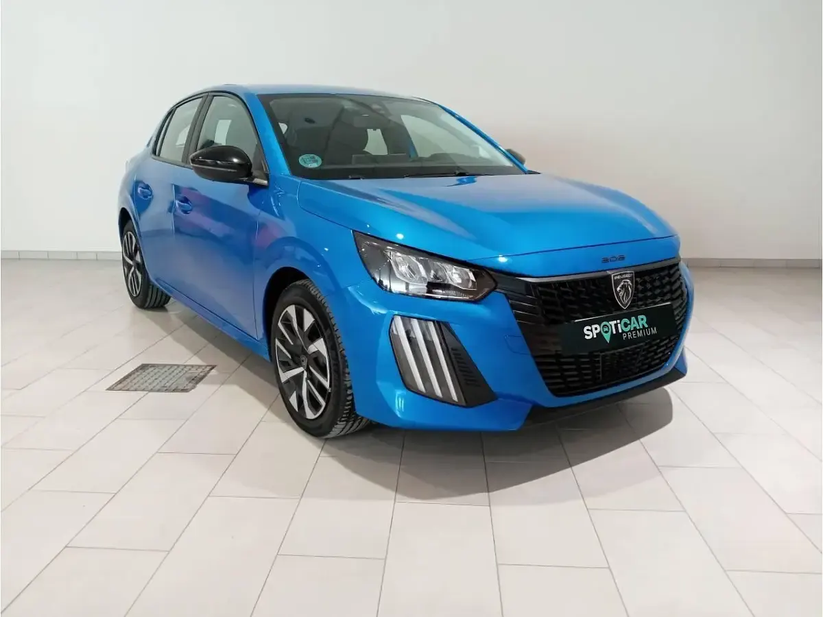 Usado Peugeot 208 Active 102 CV (75 kW) 2024 Azul Utilitario