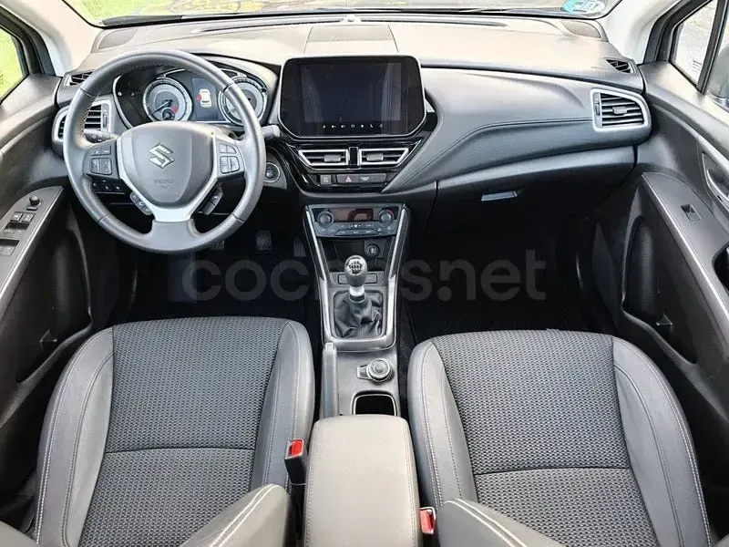 Usado Suzuki SX4 S-Cross 129 CV (94 kW) 2024 Gris / plata SUV