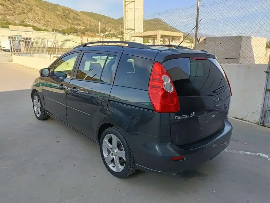 Usado Mazda 5 Active Plus 143 CV (105 kW) 2006 Gris Monovolumen