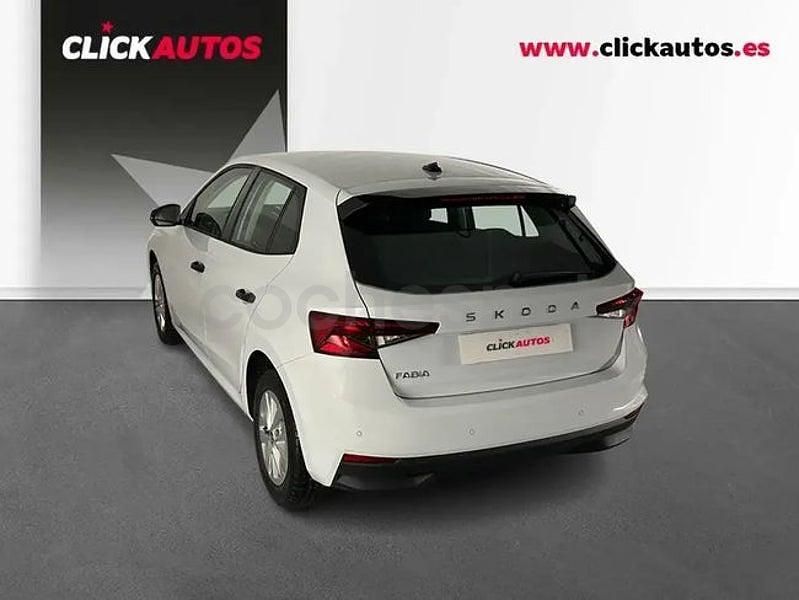 Usado Skoda Fabia Essence 80 CV (58 kW) 2025 Blanco Utilitario