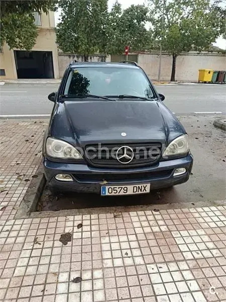 Usado Mercedes ML270 163 CV (119 kW) 2001 Azul SUV